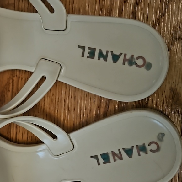 Chanel Camelia flip flops - Picture 2 of 5